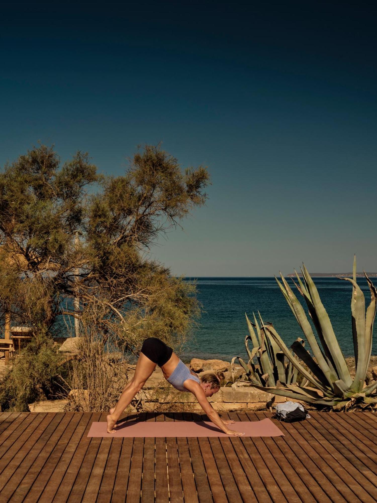Bikini Island & Mountain Hotel Es Trenc -Adults Only- Colonia de Sant Jordi ภายนอก รูปภาพ