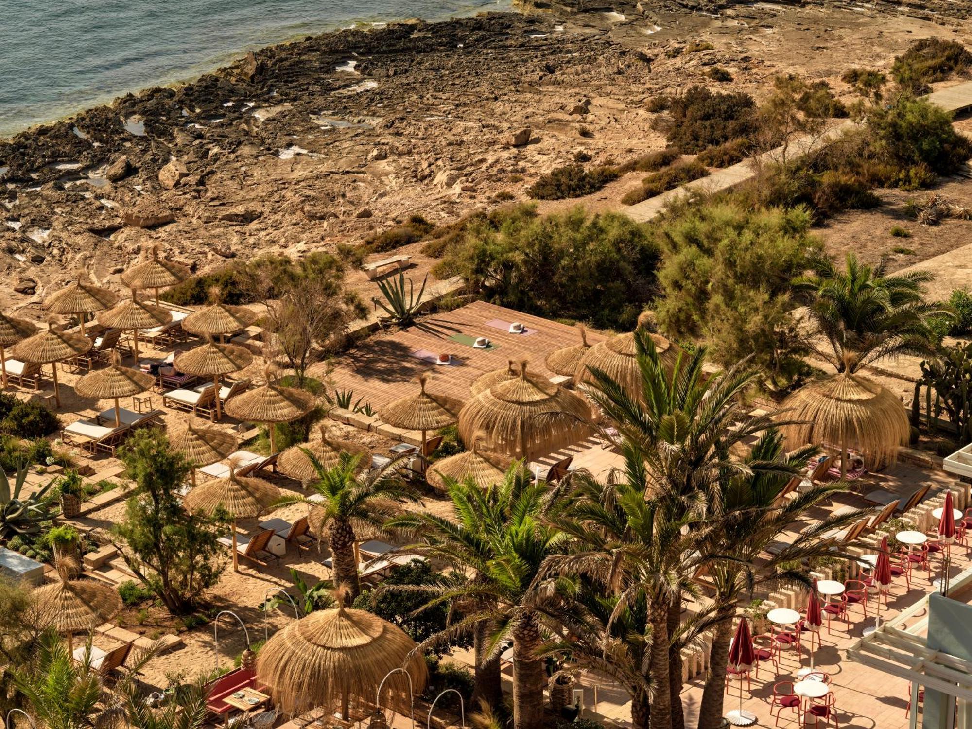 Bikini Island & Mountain Hotel Es Trenc -Adults Only- Colonia de Sant Jordi ภายนอก รูปภาพ