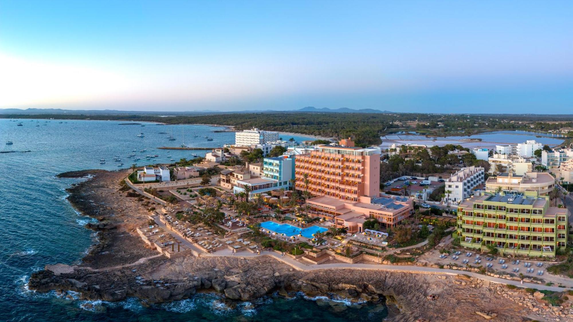 Bikini Island & Mountain Hotel Es Trenc -Adults Only- Colonia de Sant Jordi ภายนอก รูปภาพ